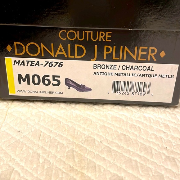 Donald Pliner antique metallic Couture heel - Picture 10 of 10